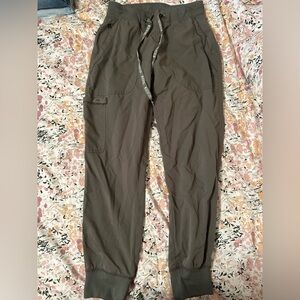 Med Couture Women’s Olive Scrub Pants